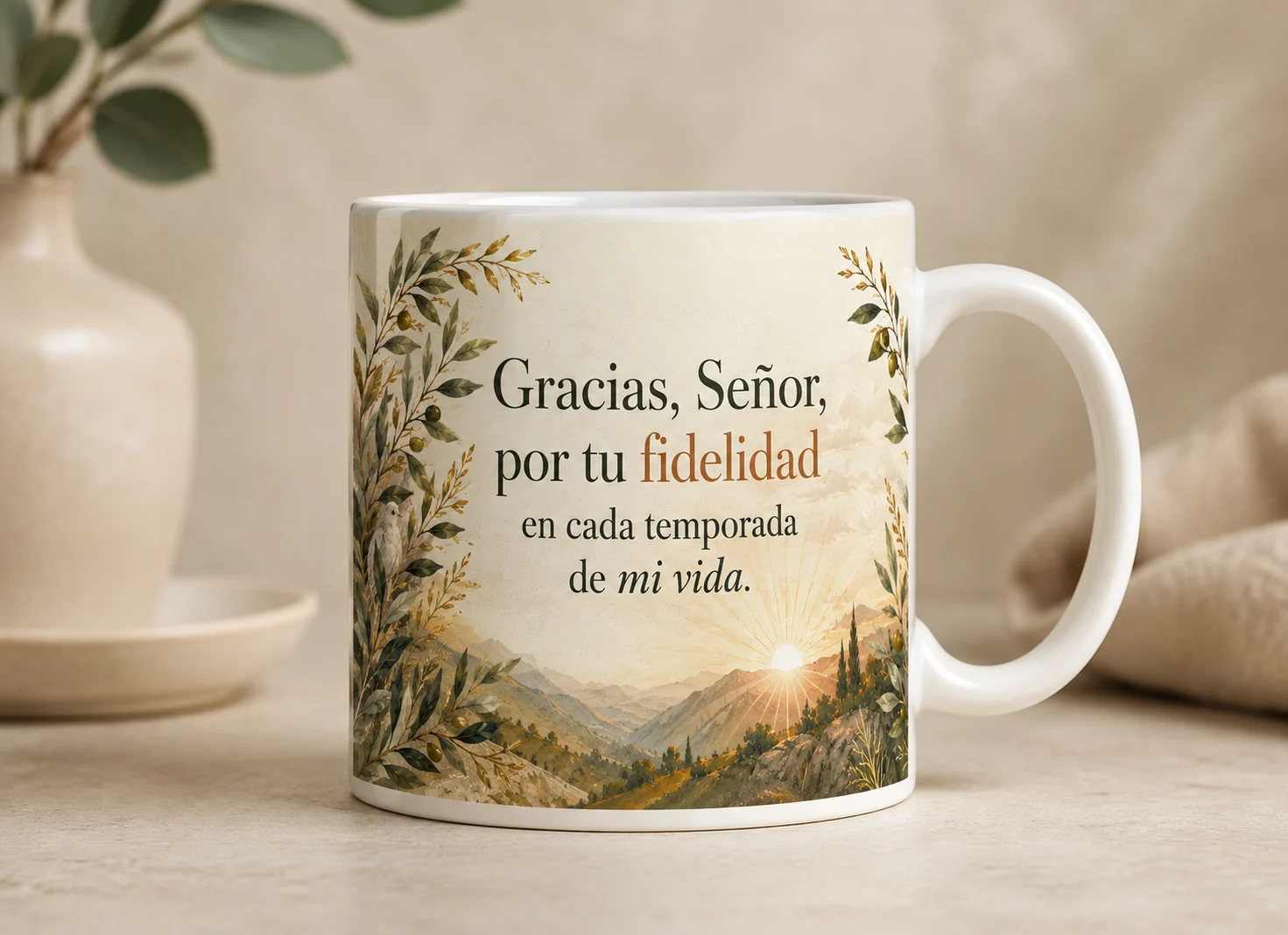 Mug VERBO 'Gracias, Señor, por tu fidelidad en cada temporada de mi vida', con ilustración de paisaje de montañas al amanecer